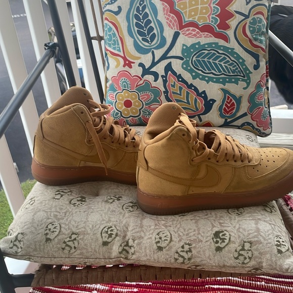 Nike Air Force One - Picture 2 of 7